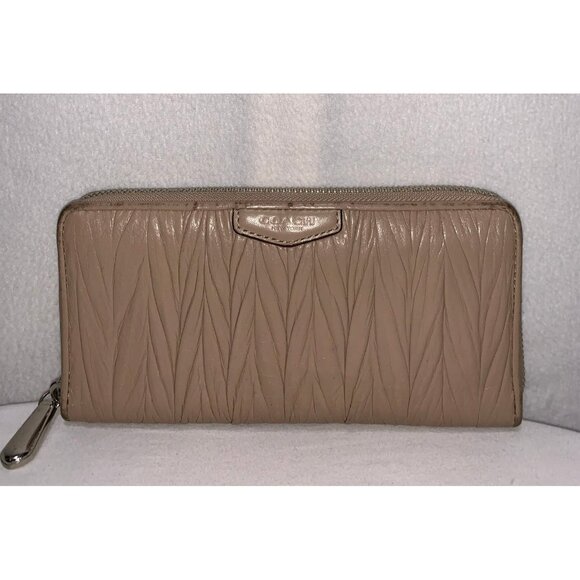 Coach Gathered Leather Accordion Zip Around Wallet Putty/Taupe Silver F51236 - Picture 1 of 12